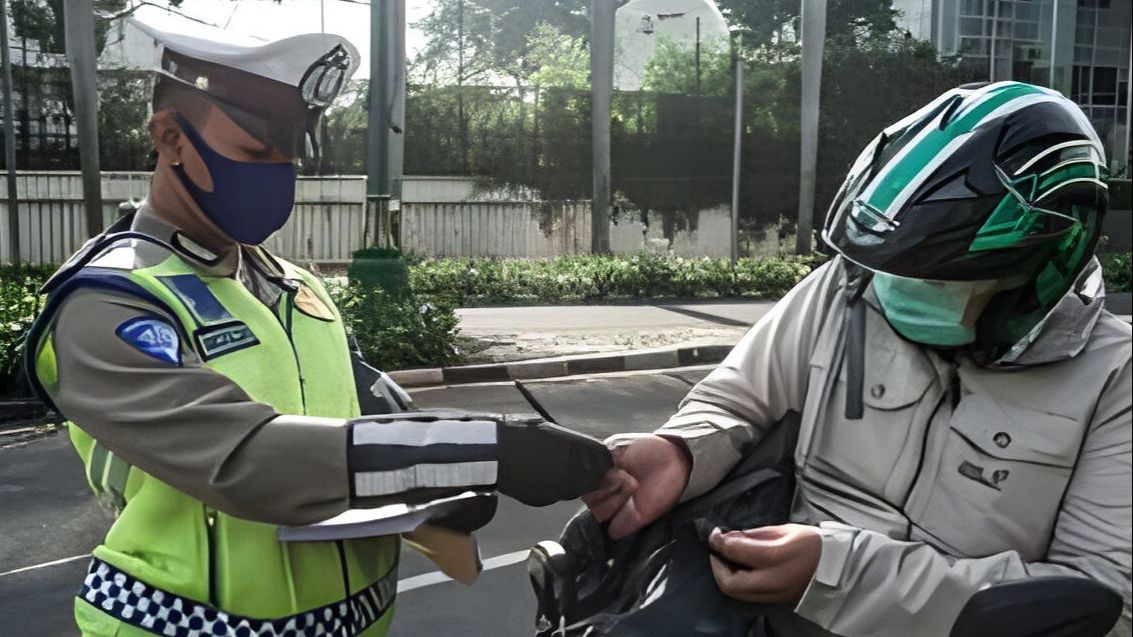 Hemat Anggaran, Alasan Polisi Ganti Metode Pengiriman Surat Tilang Via SMS dan WA