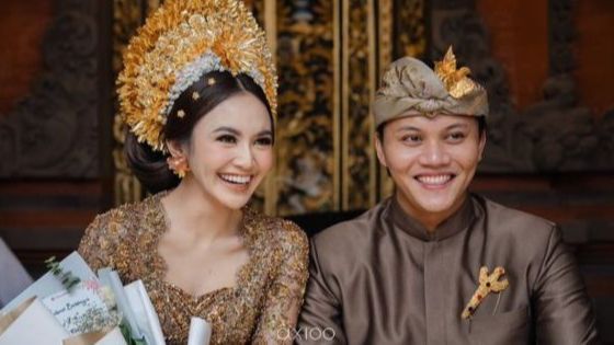 7 Foto Bahagia Mahalini dan Rizky Febian di Rangkaian Prosesi Adat Jelang Pernikahan