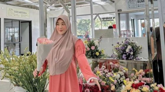 Usia Kehamilan Masuk 9 Bulan, 8 Foto Larissa Chou Yang Masih Tetap Langsing Sukses Jadi Sorotan