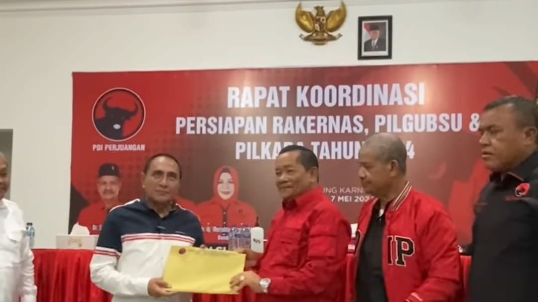 Cuma Ada Foto Ma'ruf di Dinding, DPD PDIP Sumut: Foto Jokowi Jatuh Waktu Pasang Back Drop