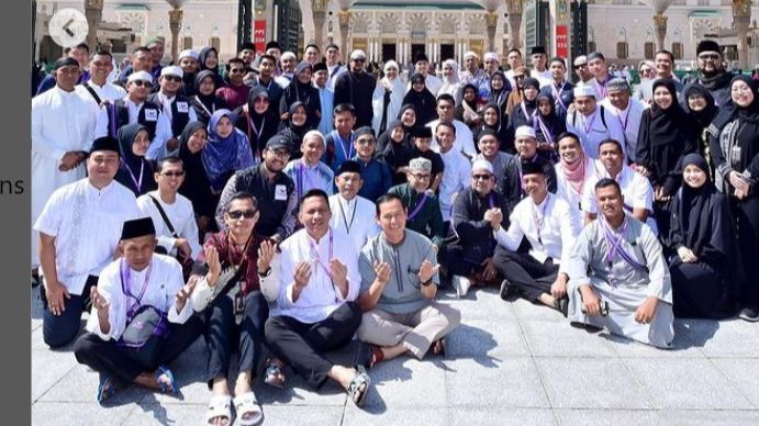 Potret Rombongan Paspampres Umroh Bersama Ibu Negara, Ternyata Nazar Kaesang