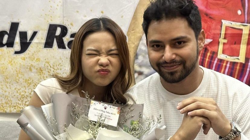 Sweet! Intip Momen Lady Rara saat Mendapat Surprise dari Sang Kekasih, Sampai Menangis Haru