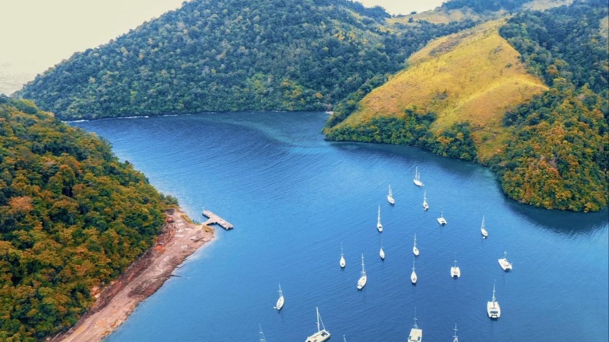 Mengunjungi Desa Teluk Tifu, Surga Tersembunyi di Pulau Buru