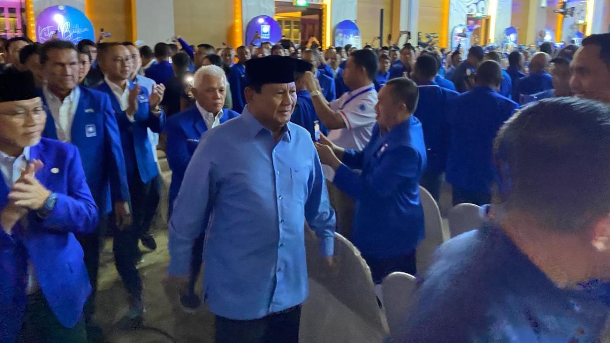 Prabowo Hadiri Rakornas PAN, Disambut Zulkifli Hasan dan Hatta Rajasa