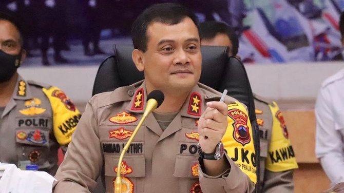 Kades ini Berani-beraninya Roasting Jenderal Bintang 2 Polisi, Bilang Begini di Depan Banyak Orang