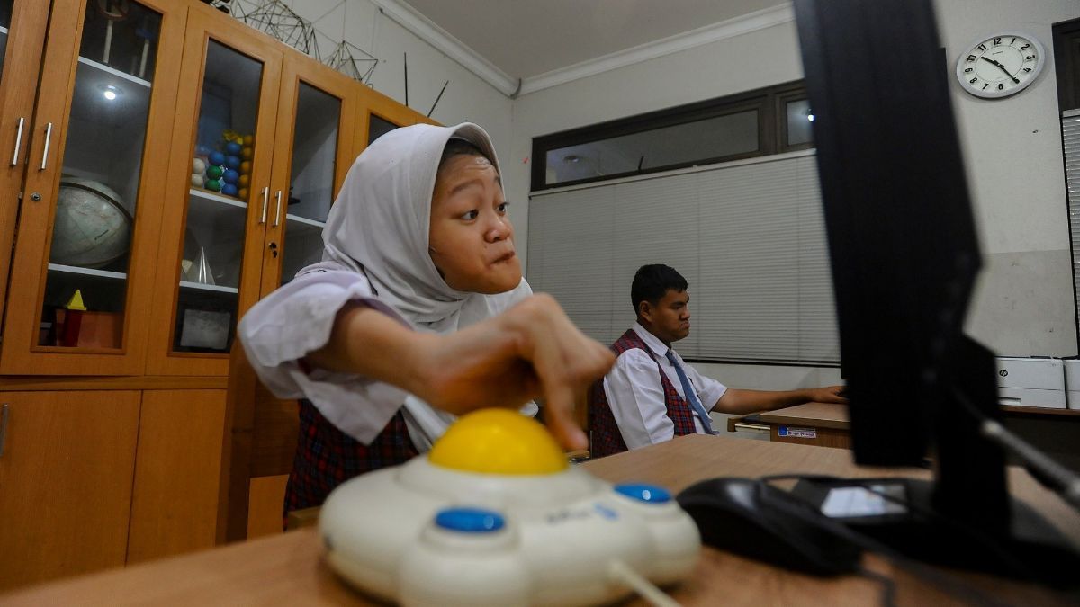 FOTO: Semangat Siswa YCAB Antusias Belajar Beragam Aplikasi Digital