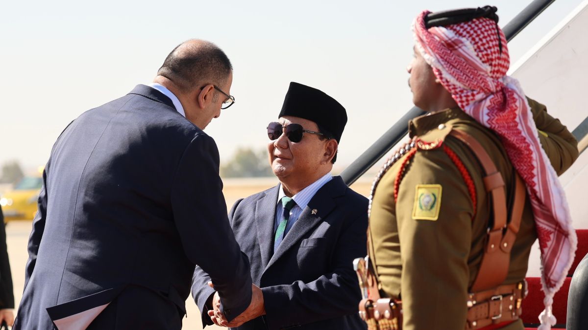 Tiba di Yordania, Prabowo akan Wakili Jokowi di Konferensi Tanggap Darurat Gaza