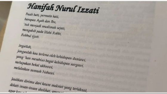 Tinggalkan Keluarga 7 Tahun untuk Kuliah S2 dan S3 di Luar Negeri, Ayah Ini Buat Buku Isi Nasihat untuk Anaknya