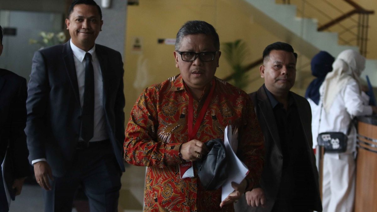 VIDEO: Hasto PDIP Geregetan HP Miliknya Dipegang Asisten Disita KPK, Sempat Debat Sengit