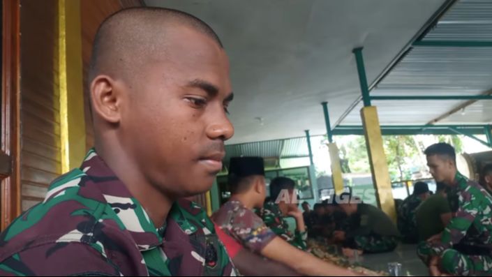 Baru 4 Hari di Batalyon, Prada Emil dari Ambon Baru Pertama Kali Makan Nasi Liwet 'Di Ambon Tidak ada'