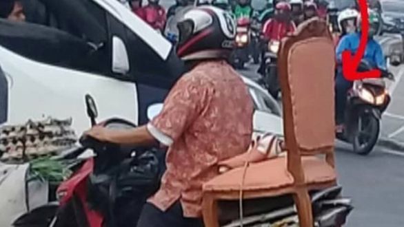 8 Potret Motor Diberi Kursi Tambahan, Memang Kesannya Jadi Nyaman Banget