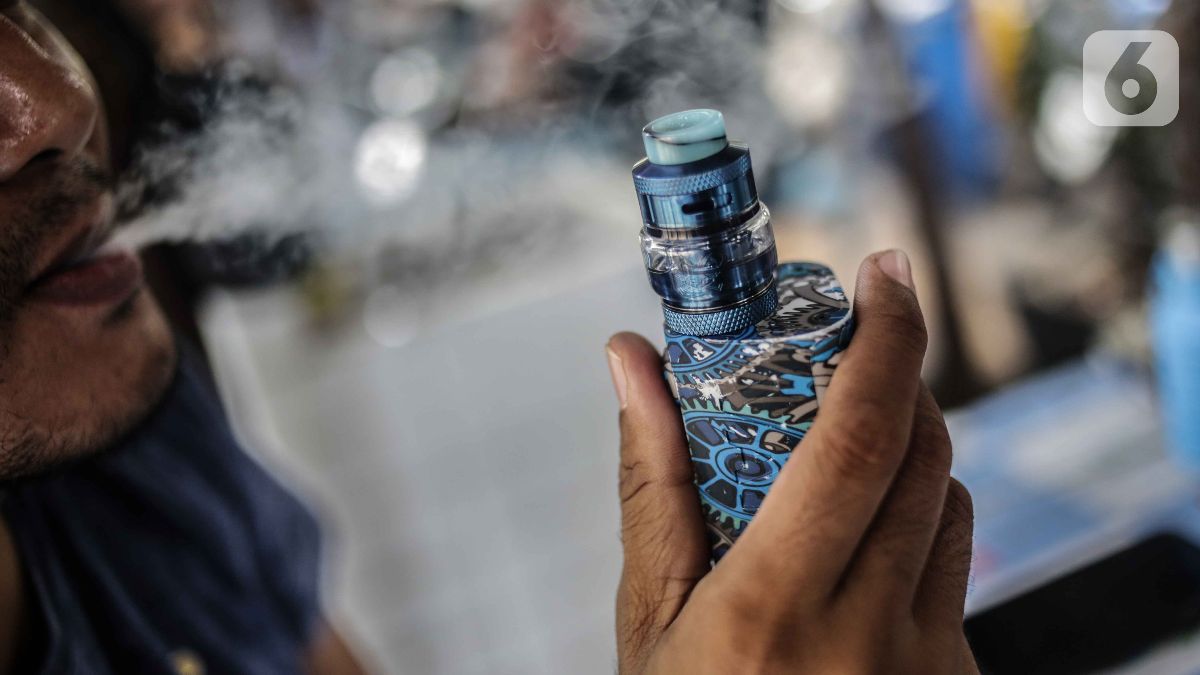 UI: Rokok Elektrik Bukan Pengganti Rokok Konvensional, Risikonya Lebih Tinggi