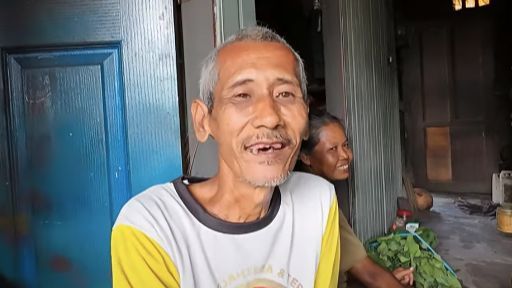 Sakit Asam Urat, Ibu Transmigrasi Pedagang Keliling Diberi Obat Tradisional Pakai Kulit Kayu Pemberian Orang Punan