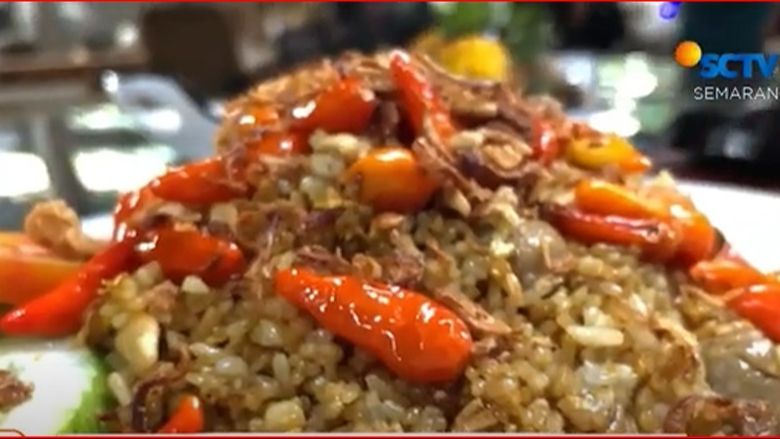 Mencicipi Nasi Goreng Lava Pijar Khas Magelang, Rasa Pedasnya Sampai ke Ubun-Ubun