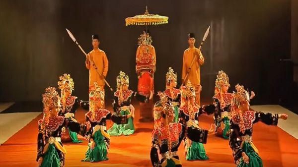 Menilik Tari Makan Sirih, Kesenian Tradisional Klasik dari Pekanbaru untuk Menyambut Tamu Agung