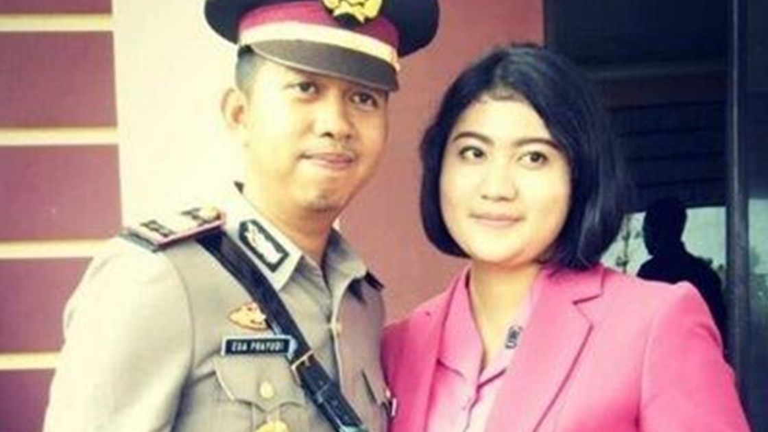 Jarang Tersorot, 8 Potret Iriana Prahasti Istri Ega Prayudi Anak Angkat ...