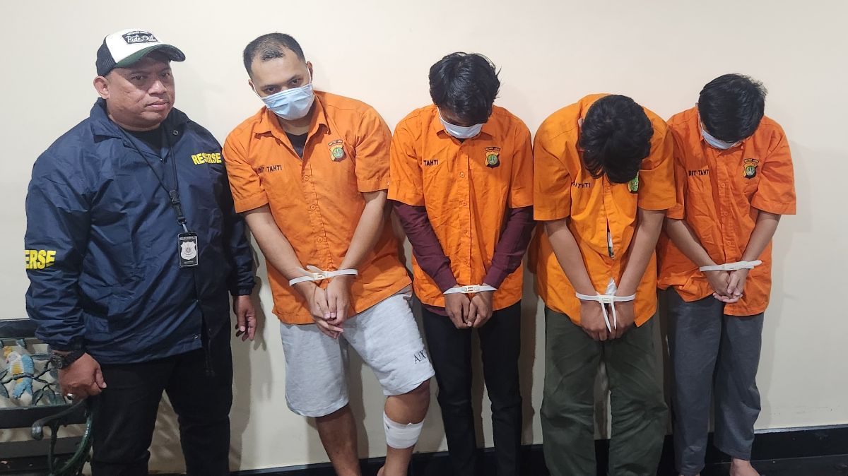 Polisi Tembak Kaki Perampok Toko Jam Mewah di PIK 2