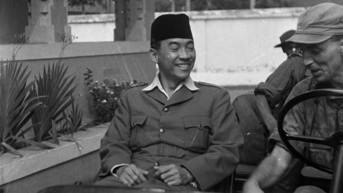 Saat Presiden Tegur Model Indonesia yang Tampil Dengan Busana Renang