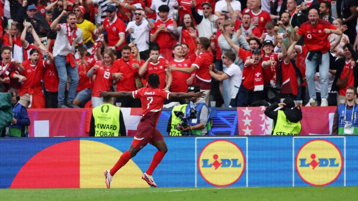 FOTO: Momen Swiss Bantai Hungaria 3-1 di Euro 2024