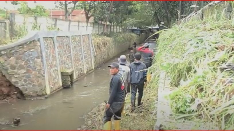 Perlakukan Sungai Lebih Manusiawi, Ini Kisah Para Penjaga Sungai dari Bandung