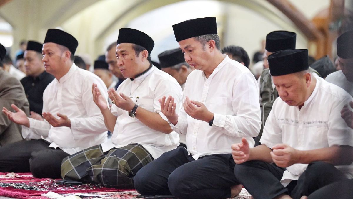 Pj Gubernur Jabar Ingatkan Masyarakat Soal Limbah Kurban dan Bungkusnya Ramah Lingkungan