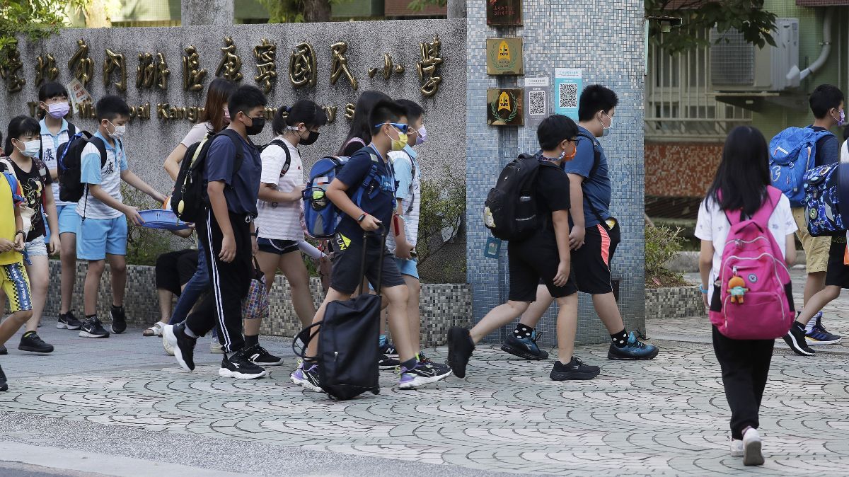 Gara-Gara Populasi Anjlok, Sekolah di Taiwan Dirobohkan