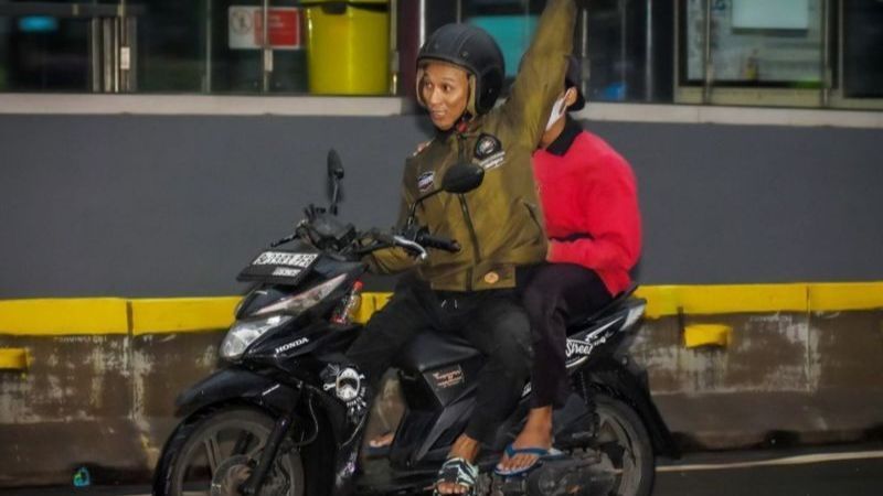 Tertangkap Kamera, Ini Tampang Dua Pelaku Jambret Kabur usai Beraksi di CFD Thamrin-Sudirman