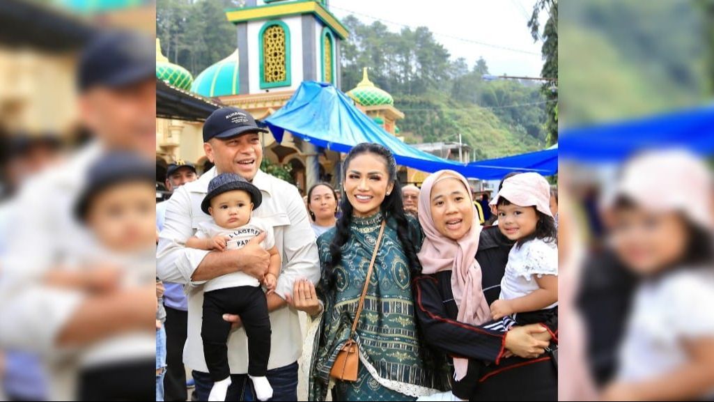 10 Foto Keseruan Kris Dayanti Ajak Ameena dan Azura Jalan-jalan di Kota Batu, Ekspresinya Gemesin Banget!