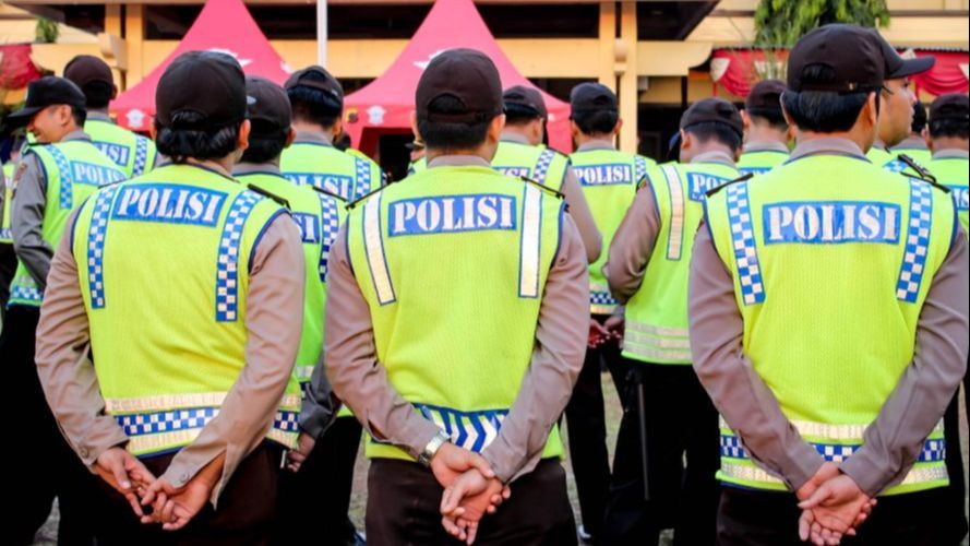 Polri Minta Rp160 Triliun, DPR Skak Jenderal: Anggota Polsek Masih Hidup Susah