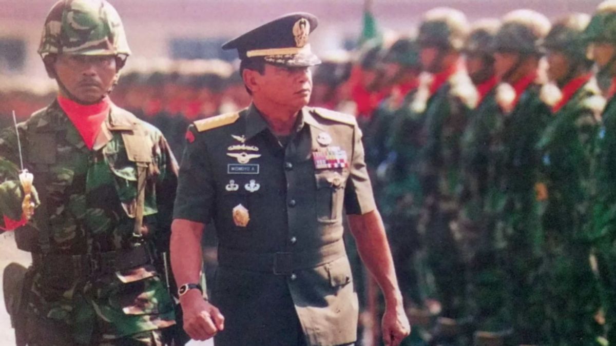 Kisah Jenderal Jebolan Kopassus di Balik Tradisi Prajurit TNI AD Pakai Jam di Tangan Kanan