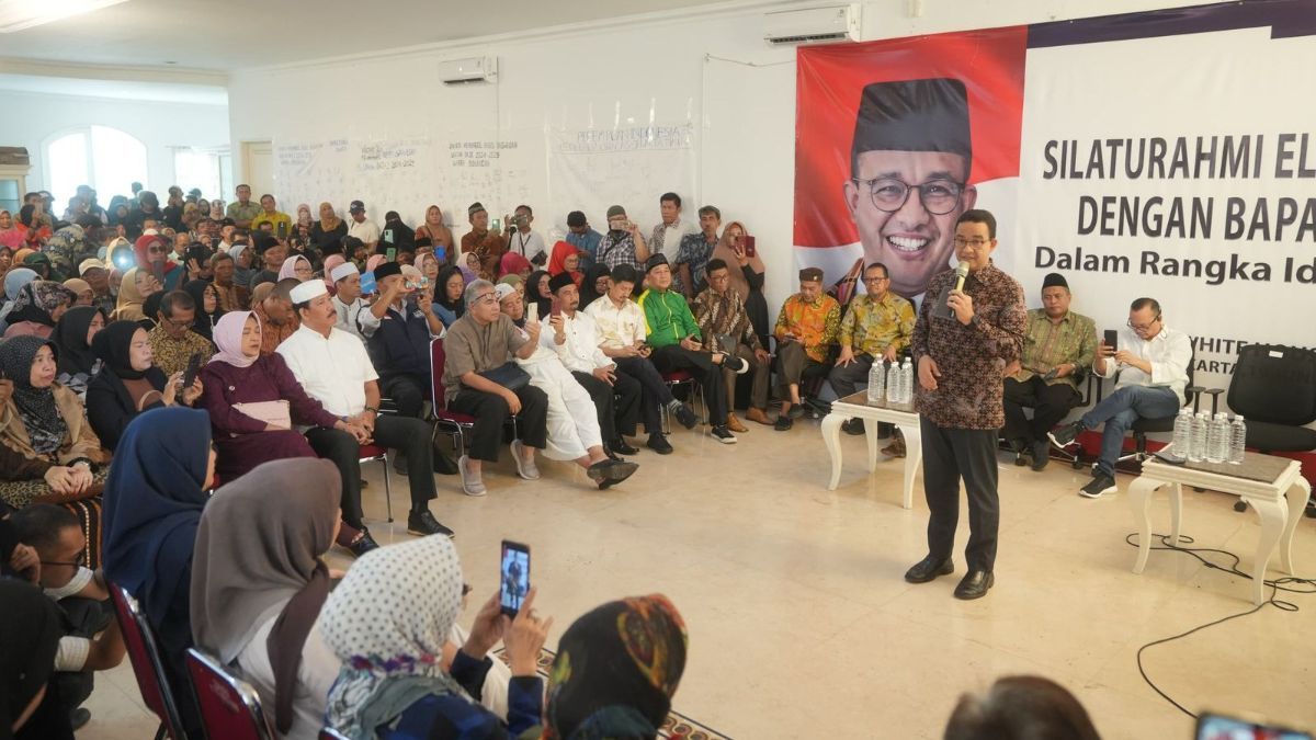 Ketemu Relawan Bahas Pilgub Jakarta, Anies Diteriaki 'Maju Tanpa Tukang Pisang'