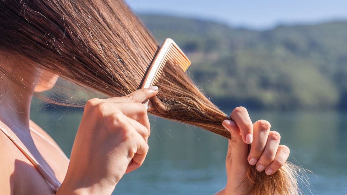 Cara Melindungi Rambut dari Sinar Matahari, Bantu Cegah Rambut Bercabang