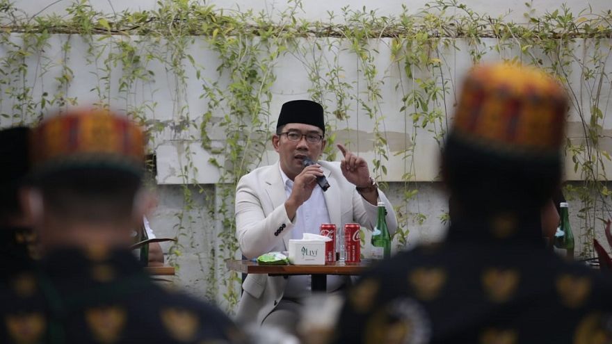 Tarik Ulur Ridwan Kamil di Antara Jakarta dan Jabar