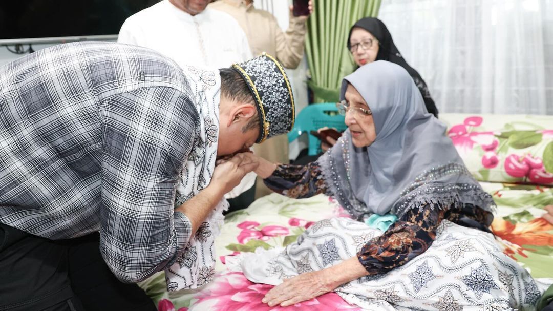 Menteri AHY Bertemu Perempuan 108 Tahun Keturunan Rasulullah SAW, Nasihatnya Menyejukkan