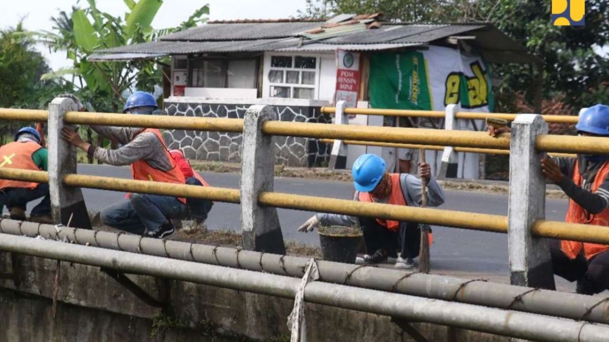 Hingga Pertengahan Tahun 2024, Sudah 51.964 Orang Bekerja Perbaiki Jalan dan Jembatan