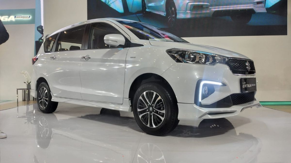 Harga dan Spesifikasi Mobil Suzuki Ertiga Hybrid Terbaru