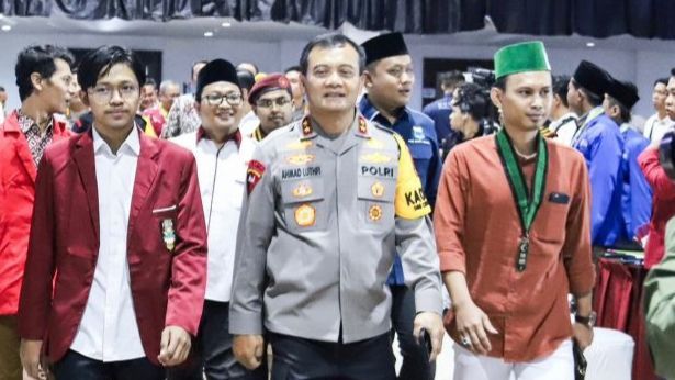 Respons Irjen Pol Ahmad Luthfi Namanya Masuk Bursa Cagub Jateng