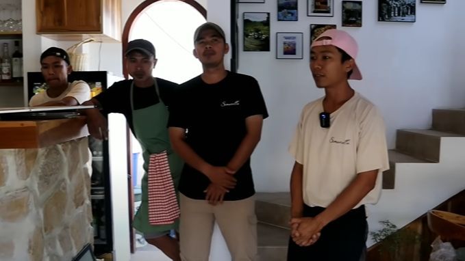 Hasil Kerja Keras, Melissa Asal Prancis dan Suami Syukuran Restoran 'Bismillahirrahmanirrahim'