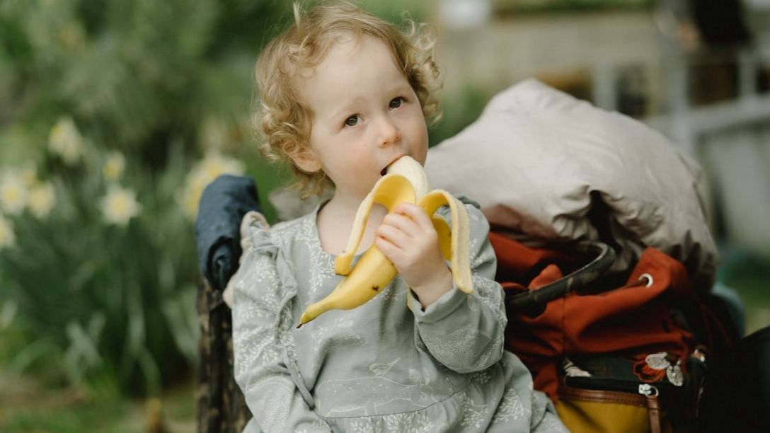 Bahaya Memberi Pisang pada Anak di Bawah 6 Bulan, Perlu Dihindari Orangtua