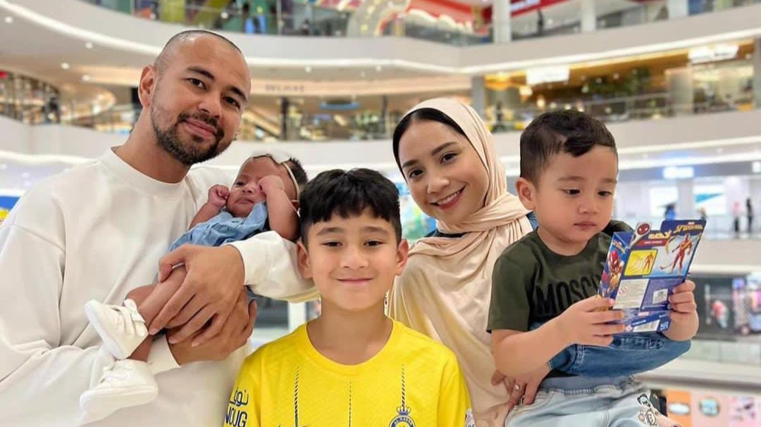 Penampakan Wajah Lily Anak Angkat Raffi Ahmad yang Kini Terang-terangan Diperlihatkan, Nama Panjangnya Sudah Disiapkan