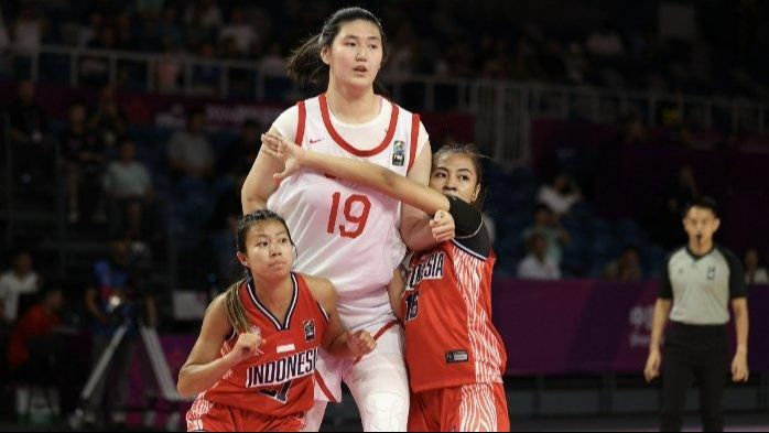 Fakta Menarik Zhang Ziyu, Pebasket China dengan Tinggi Badan 220 Cm