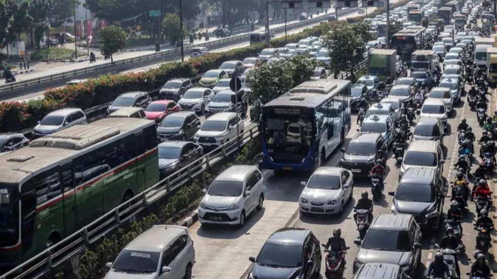 Survei: 49 Persen Tolak Pembatasan Usia Kendaraan di Jakarta