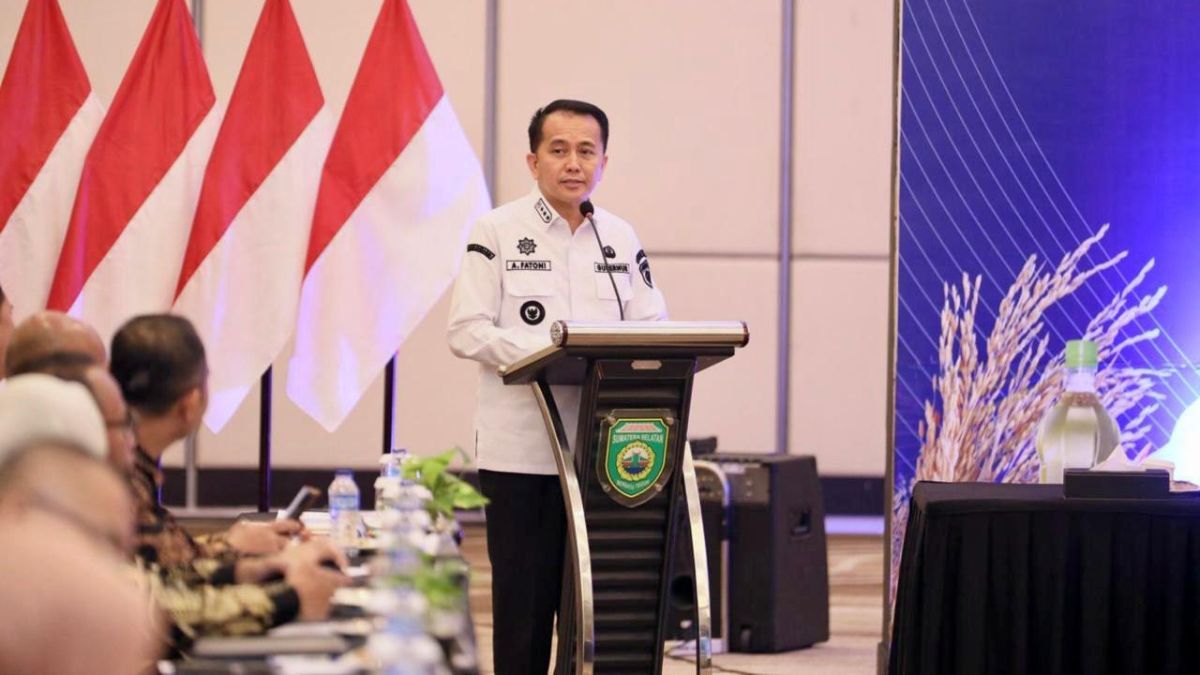 Pj Gubernur Agus Fatoni Lantik Pj Wali Kota Palembang Ucok Abdul Rauf Damenta Gantikan Ratu Dewa