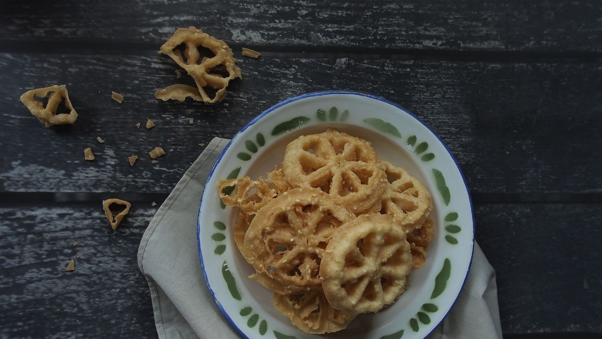 Cerita di Balik Kue Kembang Goyang yang Legendaris, Cara Ibu-Ibu Betawi Menghibur Belanda