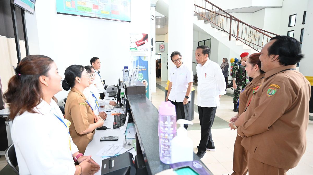 Jokowi Soroti Tak Ada Dokter Spesialis Jantung hingga Kanker di RSUD Tamiang Layang