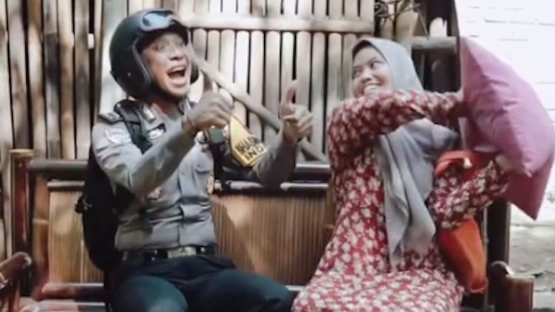 Bahaya, Bu Bhabin Marah Besar Gara-gara Gaji ke-13 Pak Bhabin Hanya Sisa Rp100 Ribu, Begini Endingnya