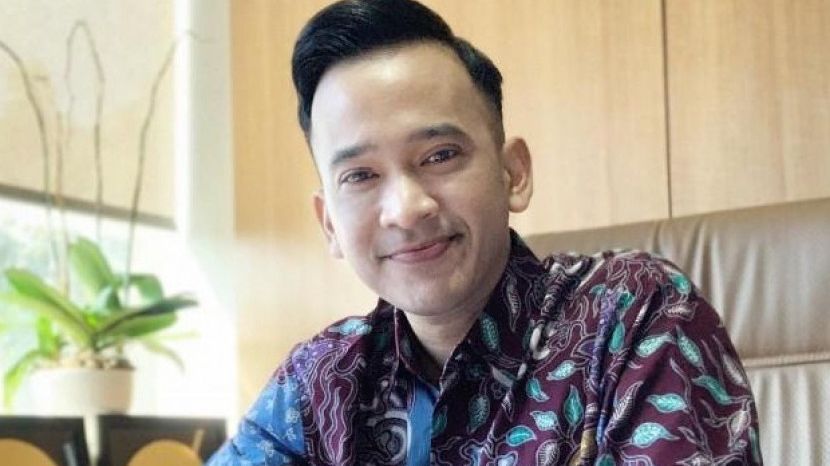 Sudah Sehat, Berikut Ini 8 Potret Terbaru Ruben Onsu Kembali Antar Anak Sekolah