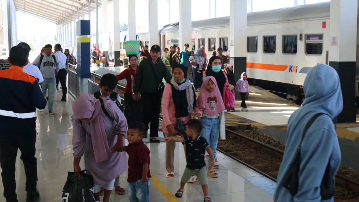 Pengumuman: Ada Perubahan Jam Keberangakatan Kereta Api Jarak Jauh Mulai 1 Juli 2024