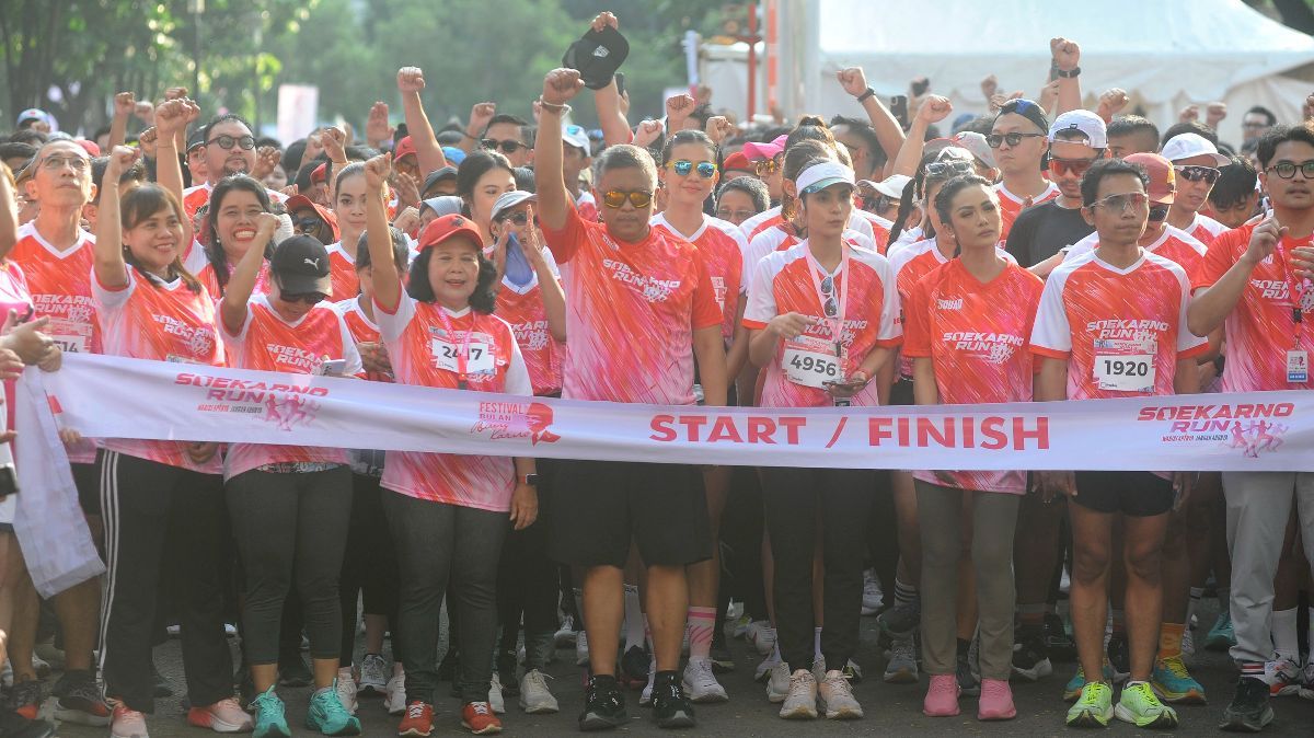 FOTO: Ribuan Orang Meriahkan Soekarno Run di GBK, Ada Ganjar hingga Sekjen PDIP