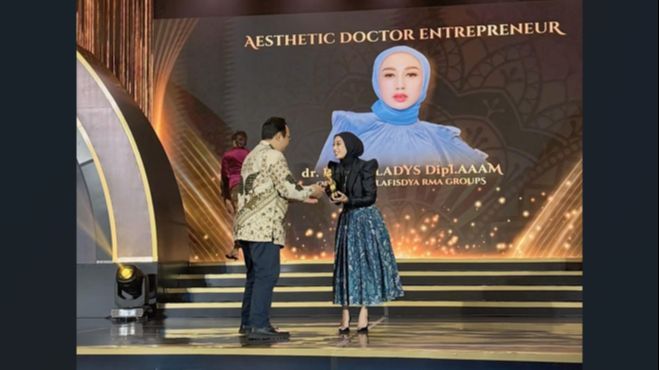 Ini Sosok Dokter Cantik yang Raih Penghargaan di RA Kartini Award